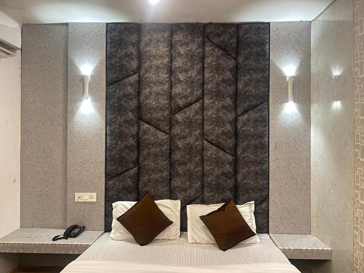 Grg Pardesi Hotel Haridwār Екстериор снимка