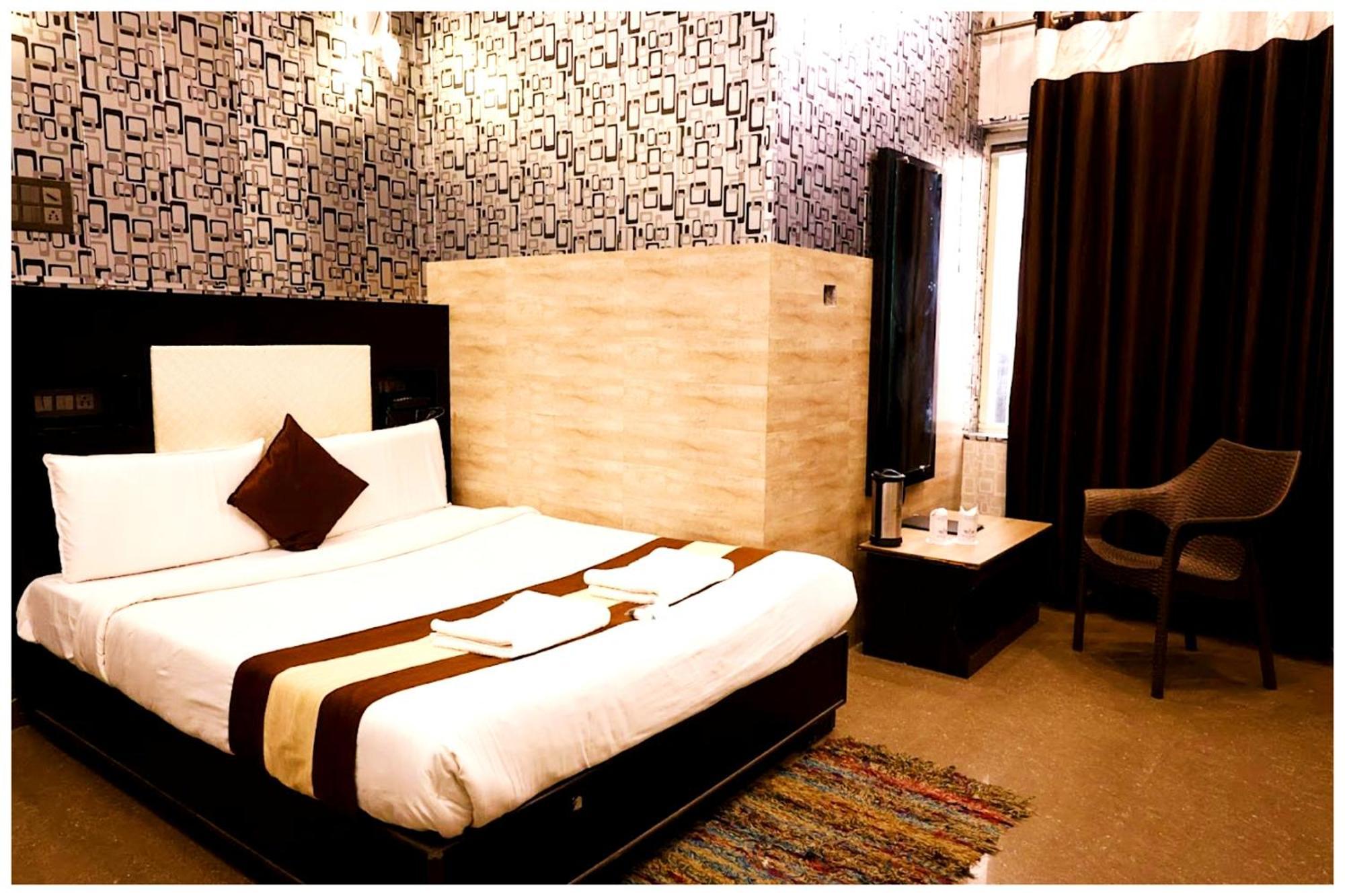 Grg Pardesi Hotel Haridwār Екстериор снимка