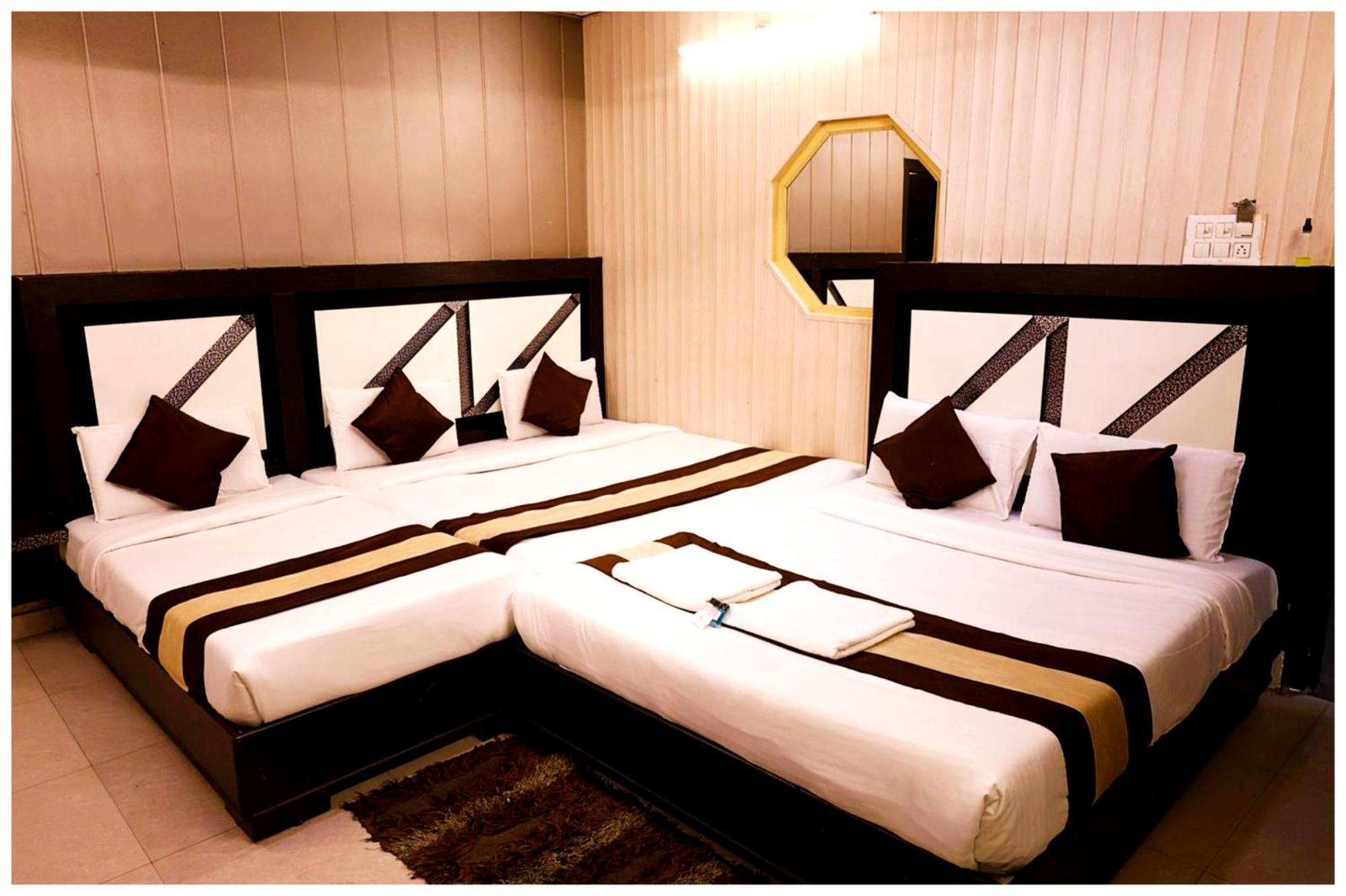 Grg Pardesi Hotel Haridwār Екстериор снимка
