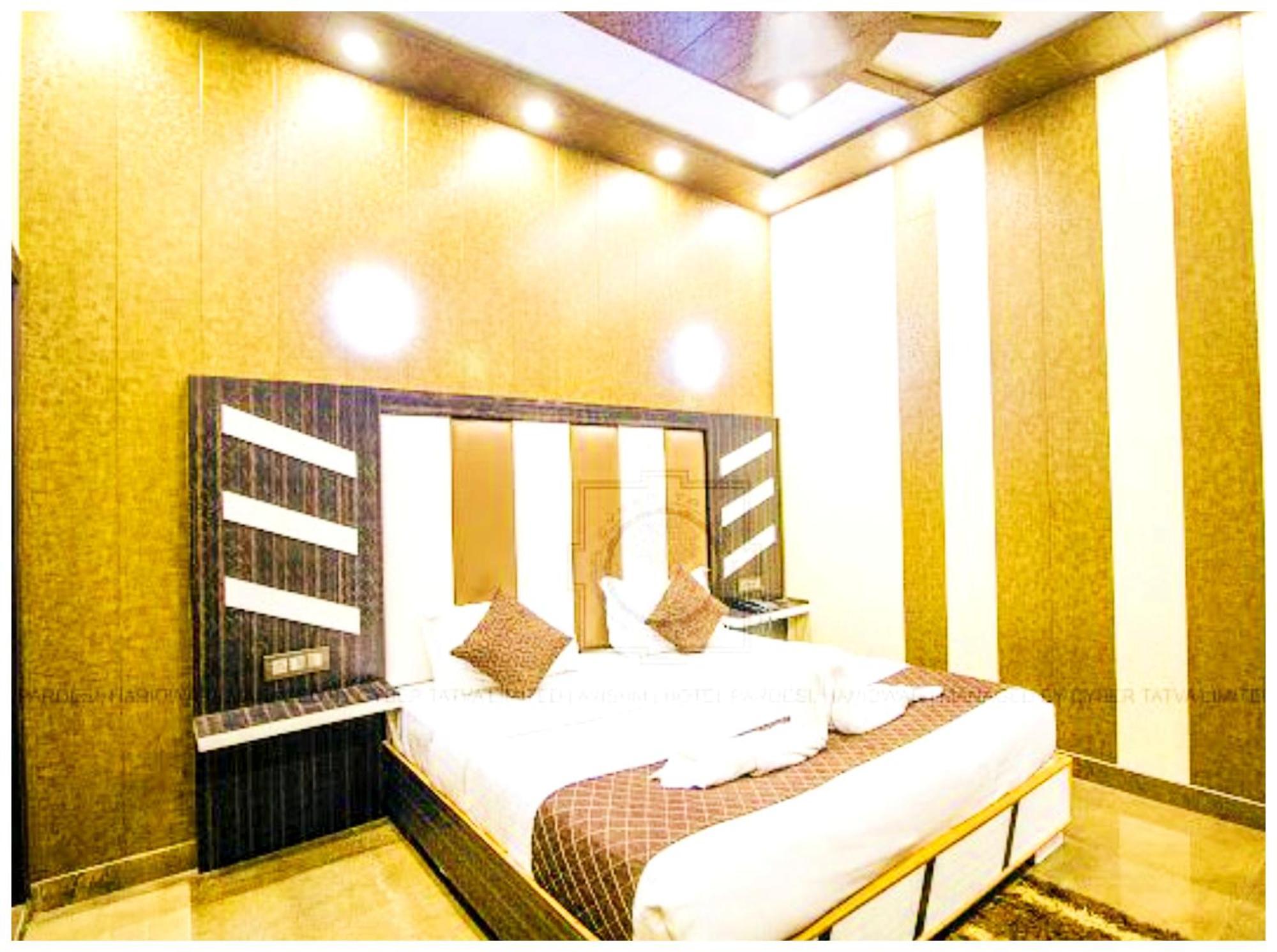 Grg Pardesi Hotel Haridwār Екстериор снимка