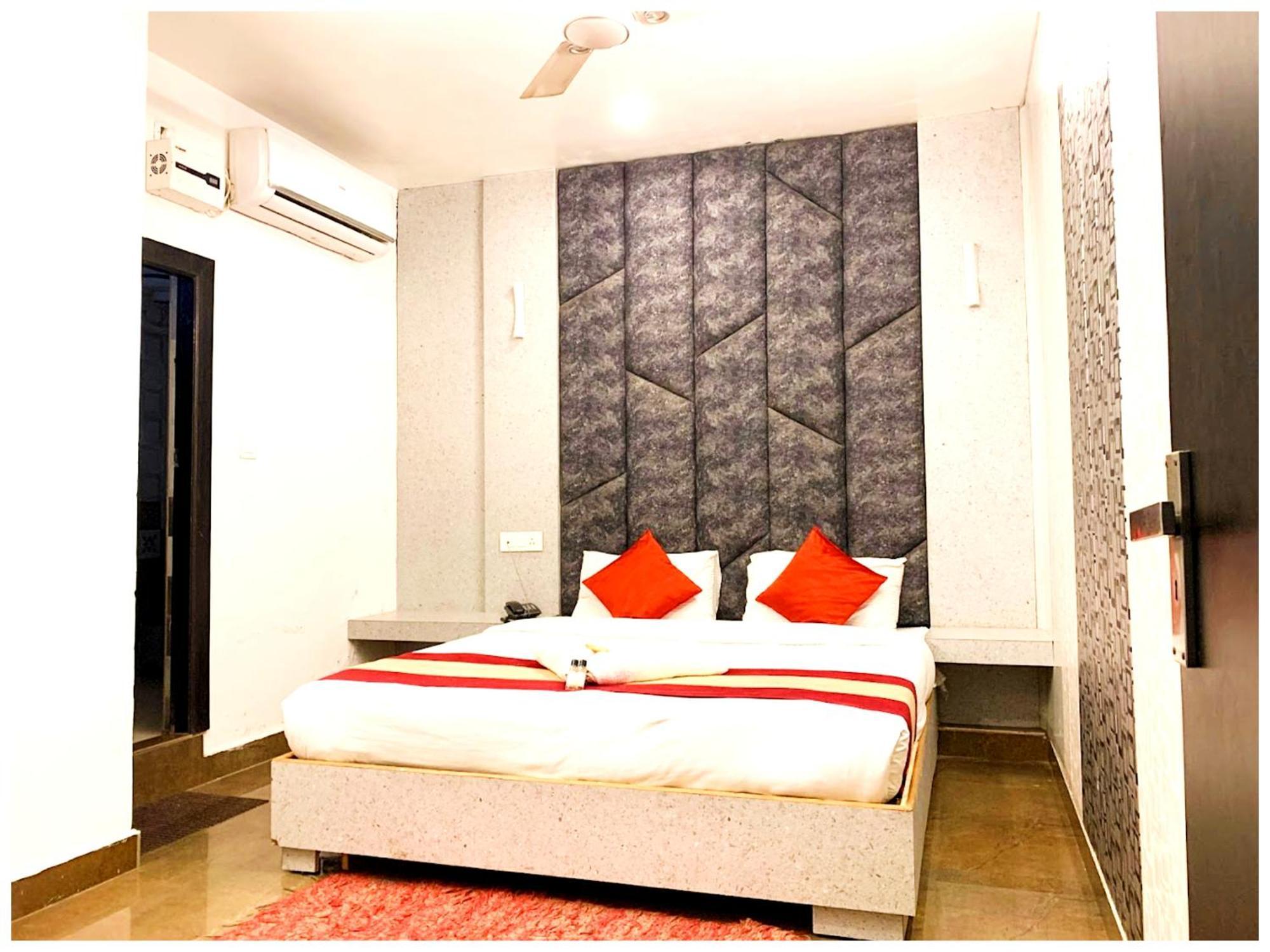 Grg Pardesi Hotel Haridwār Екстериор снимка