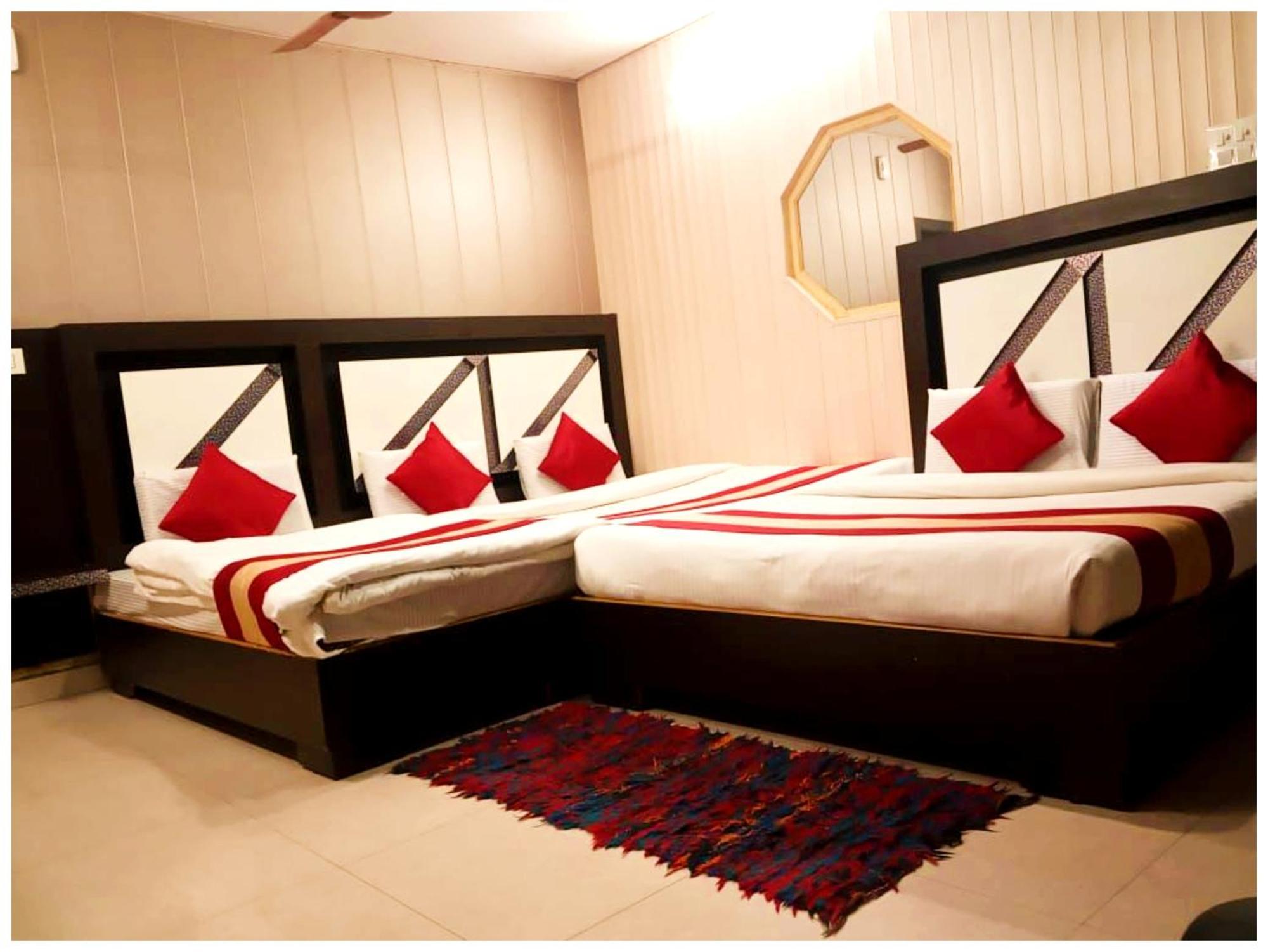 Grg Pardesi Hotel Haridwār Екстериор снимка