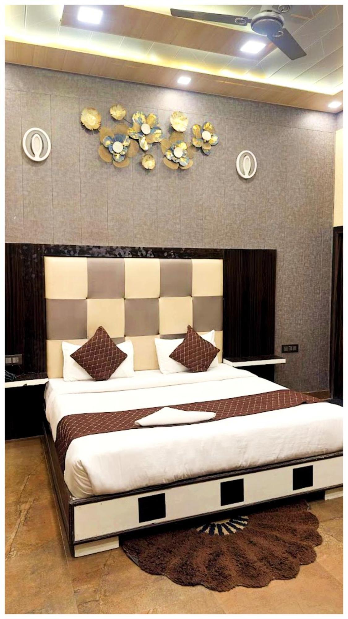 Grg Pardesi Hotel Haridwār Екстериор снимка