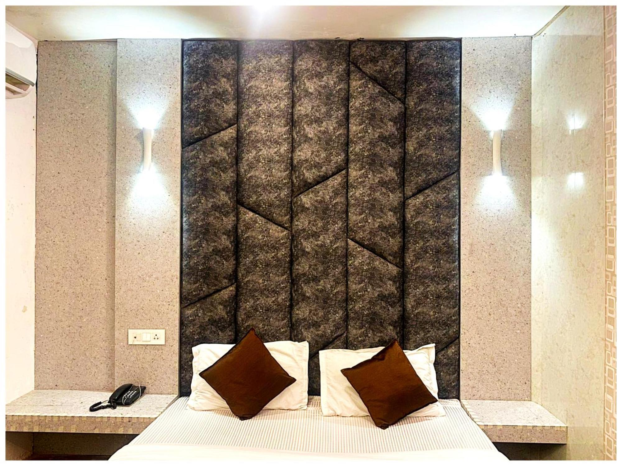 Grg Pardesi Hotel Haridwār Екстериор снимка