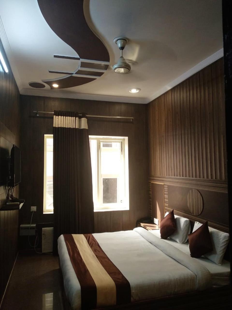 Grg Pardesi Hotel Haridwār Екстериор снимка