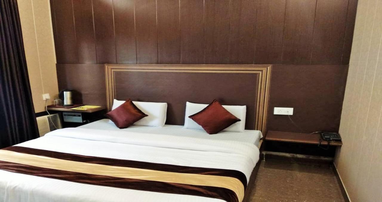 Grg Pardesi Hotel Haridwār Екстериор снимка