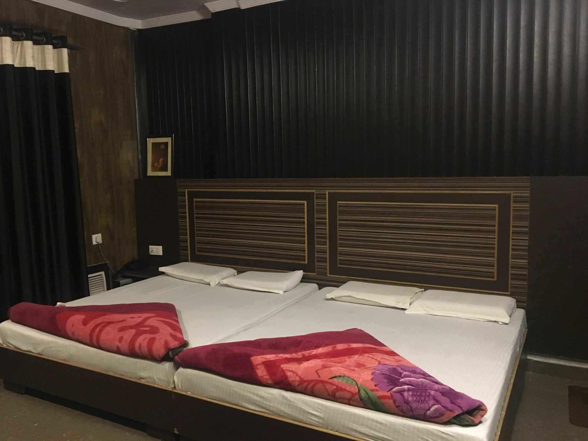 Grg Pardesi Hotel Haridwār Екстериор снимка