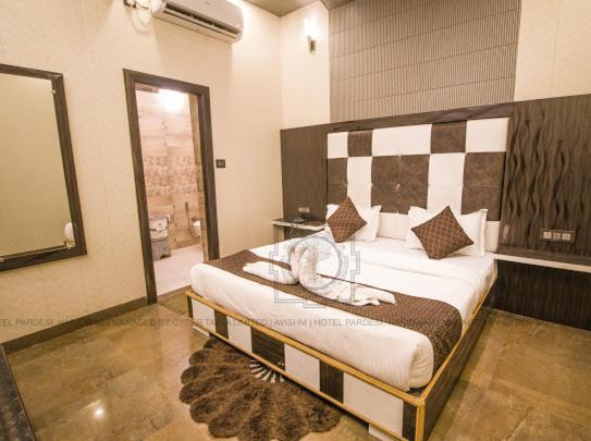 Grg Pardesi Hotel Haridwār Екстериор снимка